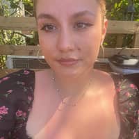 Sitter Profile Image: Elizabeth C.