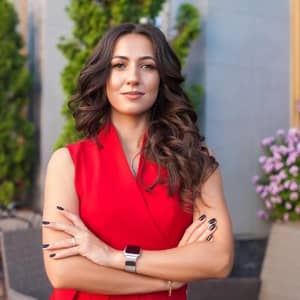 Sitter Profile Image: Alina B.