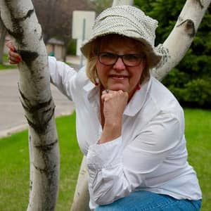 Sitter Profile Image: Sue F.