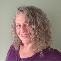 Sitter Profile Image: Helen M.