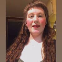 Sitter Profile Image: Summer R.