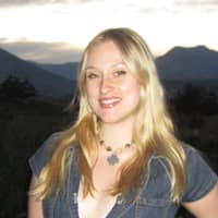 Sitter Profile Image: Evelyn R.