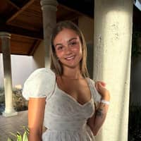 Sitter Profile Image: Kayla B.