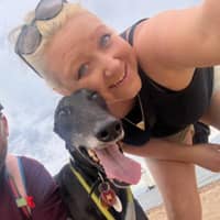 Sitter Profile Image: Laura F.