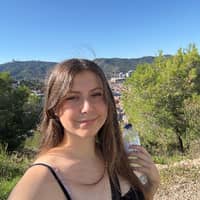 Sitter Profile Image: Emma T.