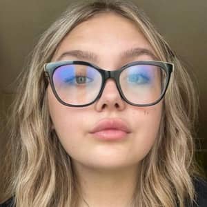 Sitter Profile Image: Luce C.