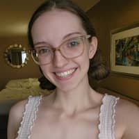 Sitter Profile Image: Stephanie S.