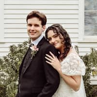 Sitter Profile Image: Abigail S.