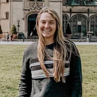 Sitter Profile Image: Madisyn H.