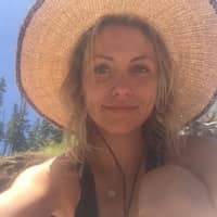 Sitter Profile Image: Aralie J.