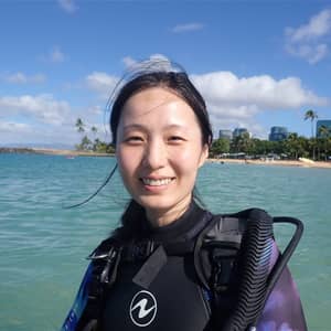 Sitter Profile Image: Wen Z.