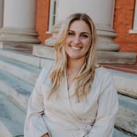 Sitter Profile Image: Aly R.