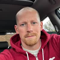 Sitter Profile Image: Simon D.