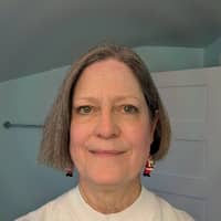 Sitter Profile Image: Julie M.