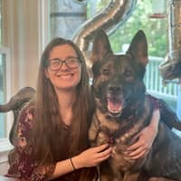 Sitter Profile Image: Isabella P.