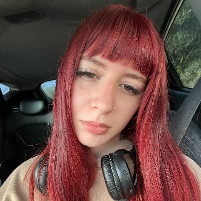 Sitter Profile Image: Alice B.