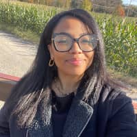 Sitter Profile Image: Emily P.