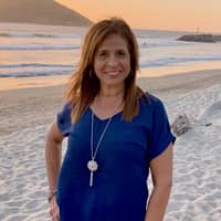 Sitter Profile Image: Veronica D.