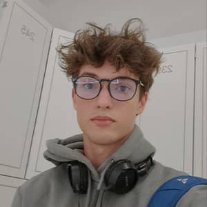 Sitter Profile Image: Luca K.