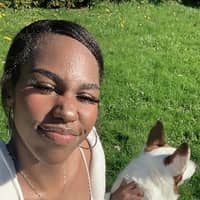 Sitter Profile Image: Awag "Cleo" B.