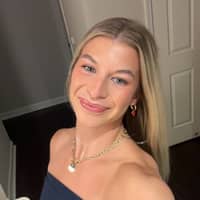 Sitter Profile Image: Abigail B.