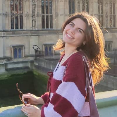 Sitter Profile Image: lena r.