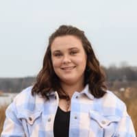 Sitter Profile Image: Laura J.