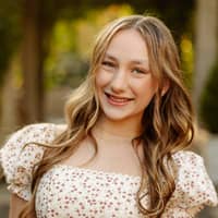 Sitter Profile Image: Emmalee C.