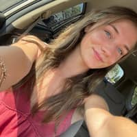 Sitter Profile Image: Noelle W.