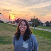 Sitter Profile Image: Juliana R.