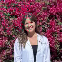 Sitter Profile Image: Julia S.