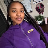 Sitter Profile Image: Chiante R.