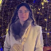 Sitter Profile Image: Elena W.