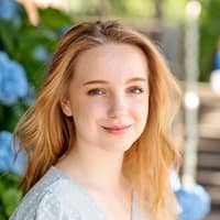 Sitter Profile Image: Chloe F.