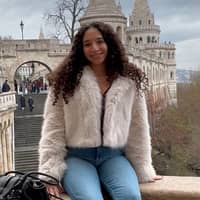 Sitter Profile Image: Sandrine T.