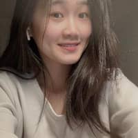 Sitter Profile Image: Larissa L.