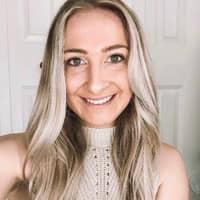 Sitter Profile Image: Amanda J.