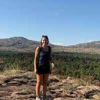 Sitter Profile Image: Elena L.