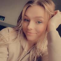 Sitter Profile Image: Kirsty W.