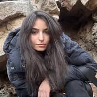 Sitter Profile Image: Romi N.