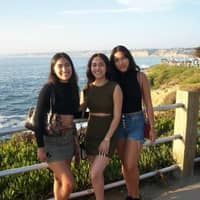 Sitter Profile Image: Mayra u.