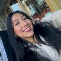 Sitter Profile Image: Alisson Z.