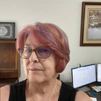 Sitter Profile Image: Brenda H.