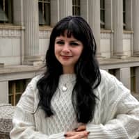 Sitter Profile Image: Madaleyne S.