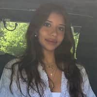 Sitter Profile Image: Angie G.