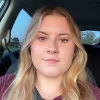 Sitter Profile Image: Aisleigh H.