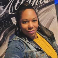 Sitter Profile Image: Chavonne E.