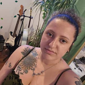 Sitter Profile Image: Alais R.