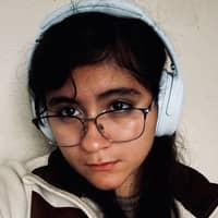 Sitter Profile Image: Itzel S.