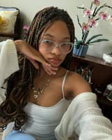 Sitter Profile Image: Olivia V.